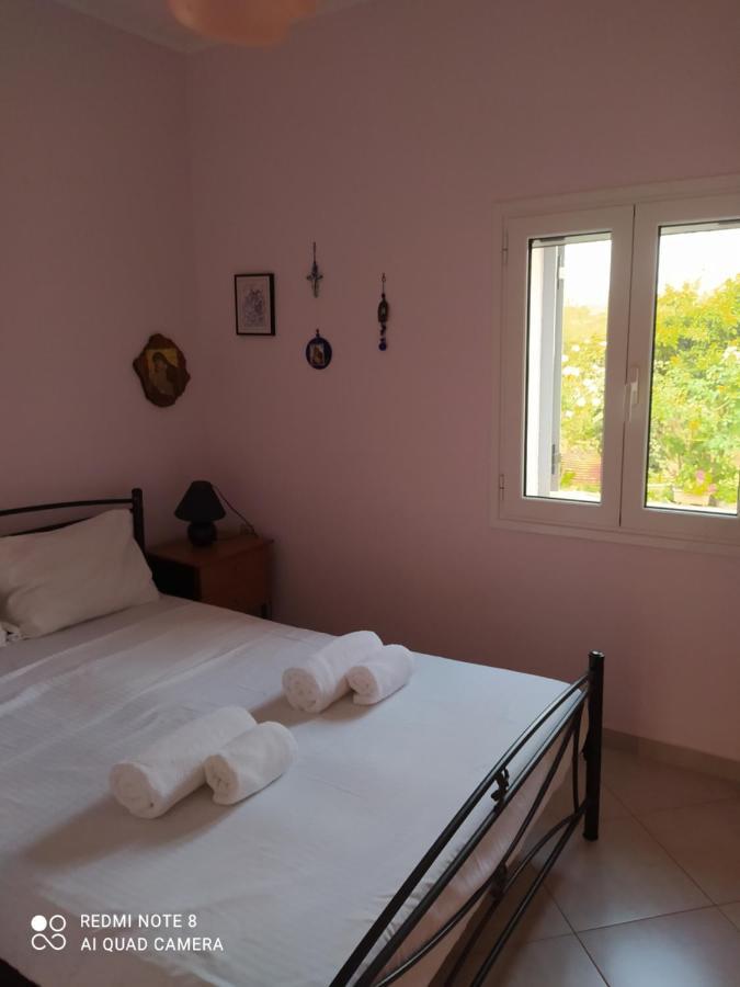 Ozena Countryside Apartment Vromonerion Экстерьер фото