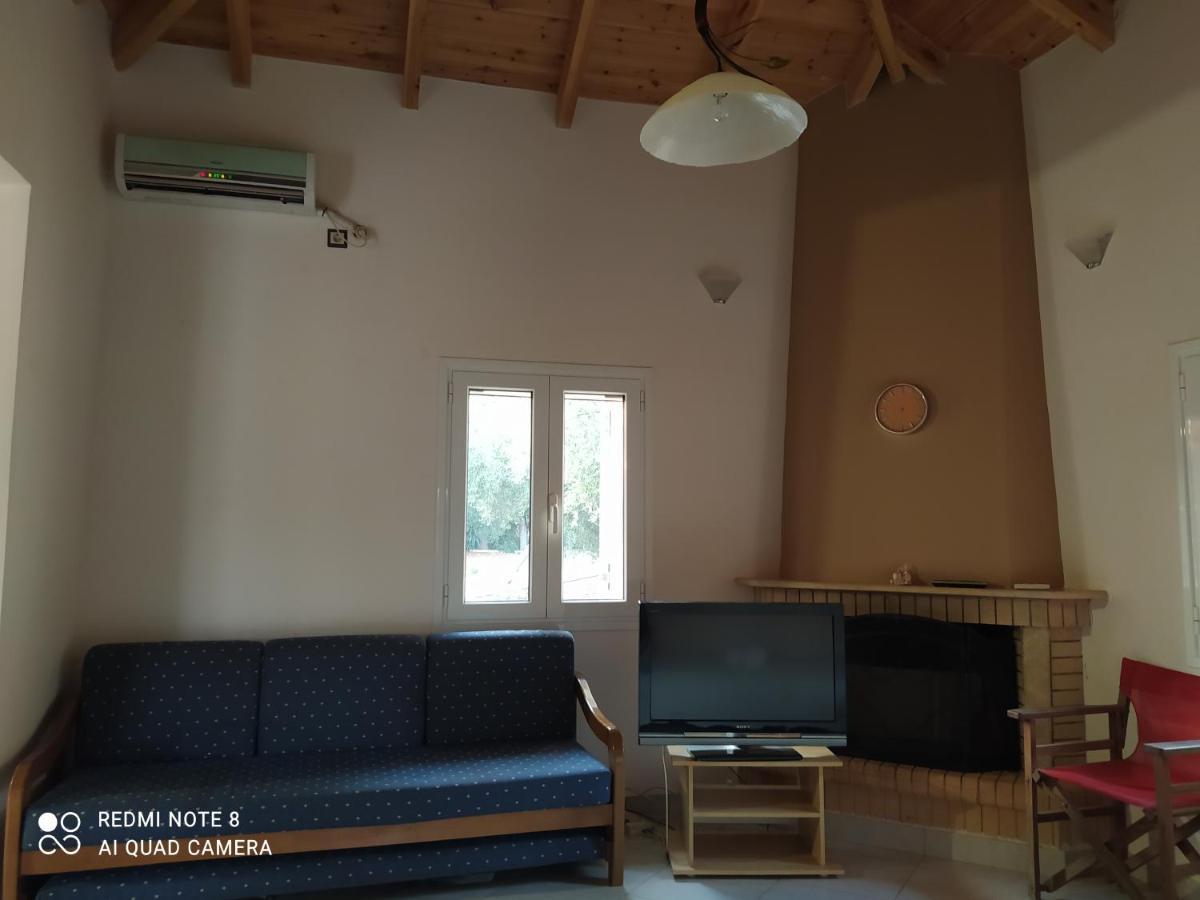 Ozena Countryside Apartment Vromonerion Экстерьер фото