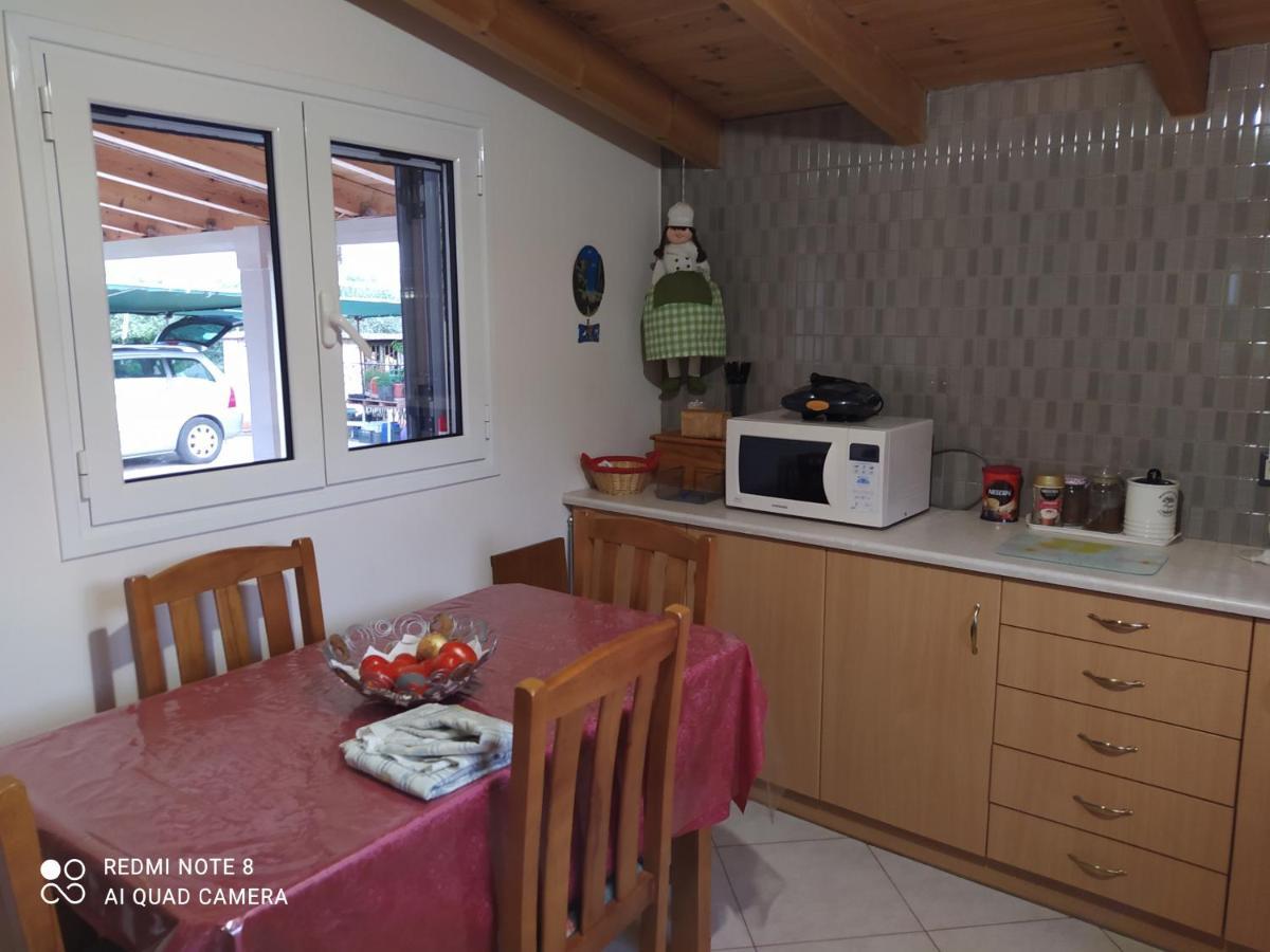 Ozena Countryside Apartment Vromonerion Экстерьер фото