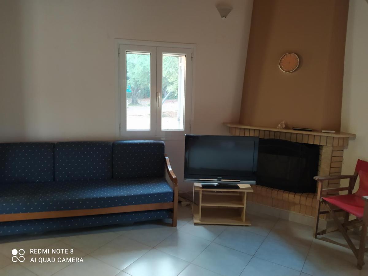 Ozena Countryside Apartment Vromonerion Экстерьер фото