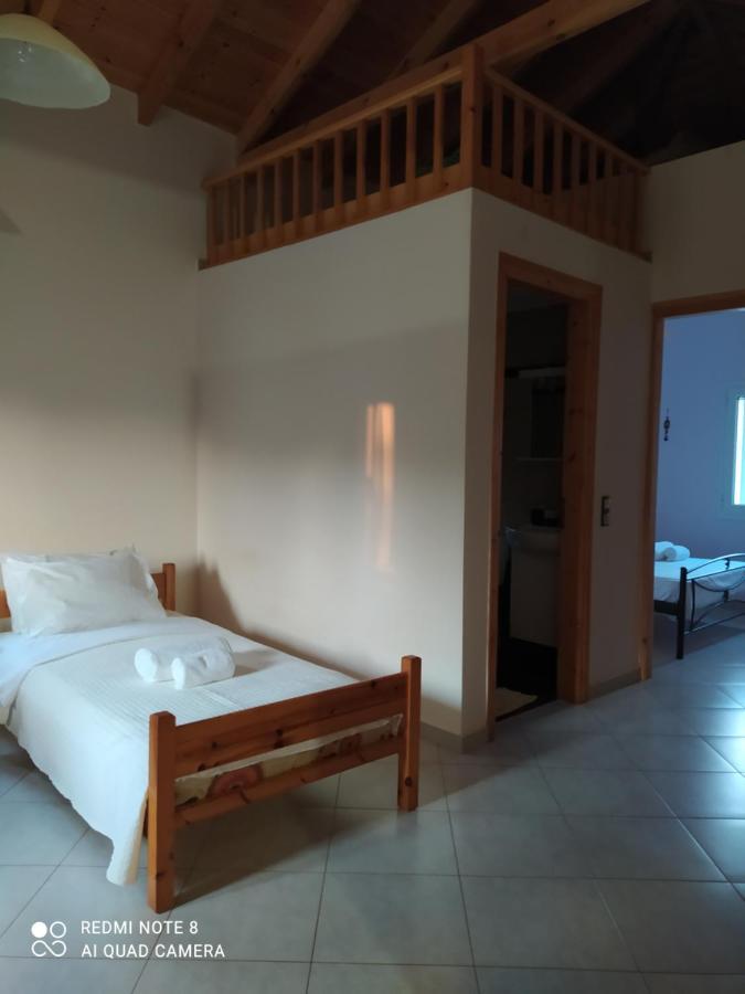 Ozena Countryside Apartment Vromonerion Экстерьер фото