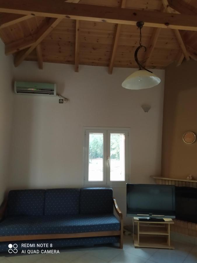 Ozena Countryside Apartment Vromonerion Экстерьер фото