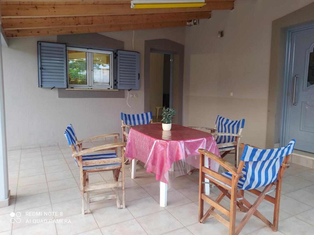 Ozena Countryside Apartment Vromonerion Экстерьер фото